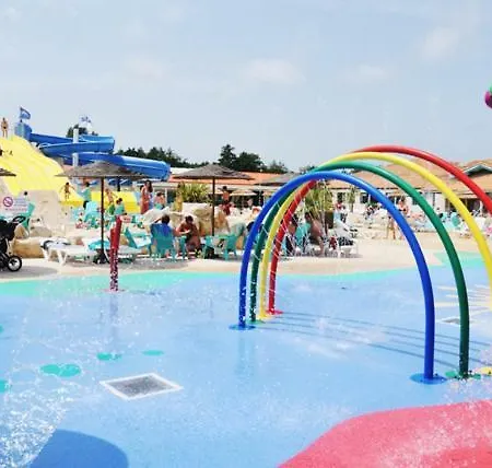 Village de vacances Mobil-home 3 Chambres Camping 4*