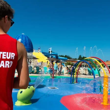 Ferienpark Mobil-home 3 Chambres Camping 4*