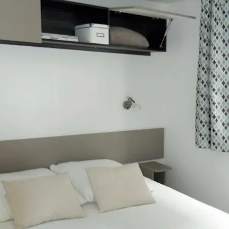 Mobil-home 3 Chambres Camping 4* * Les Mathes